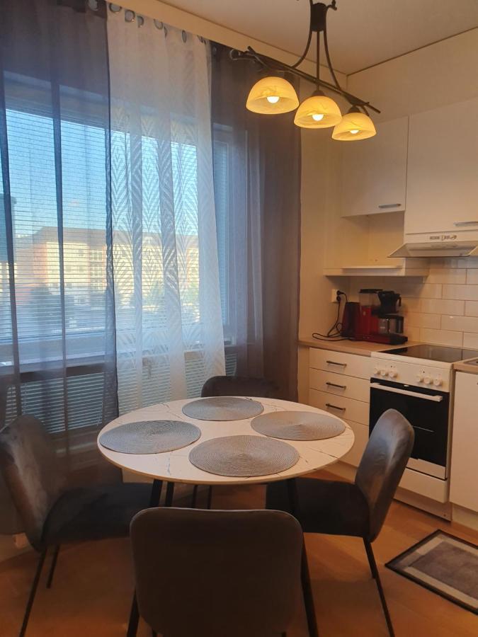 Moderni, Viihtyisae Pikkukaksio Saunalla Pori Exterior foto